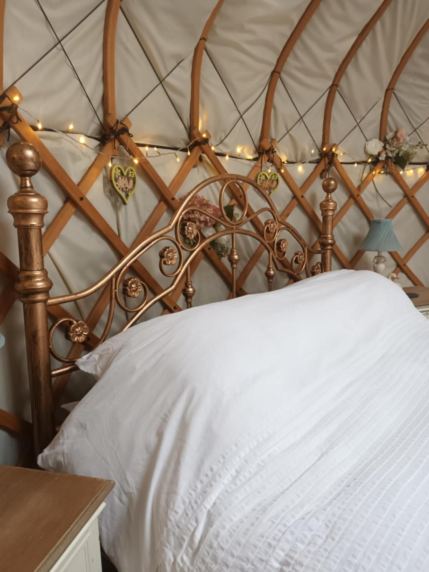 Gingerbread Cottage Yurts Dereham Ngoại thất bức ảnh