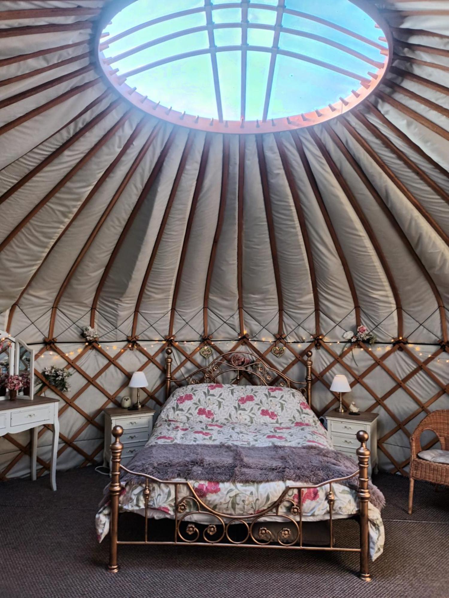 Gingerbread Cottage Yurts Dereham Ngoại thất bức ảnh