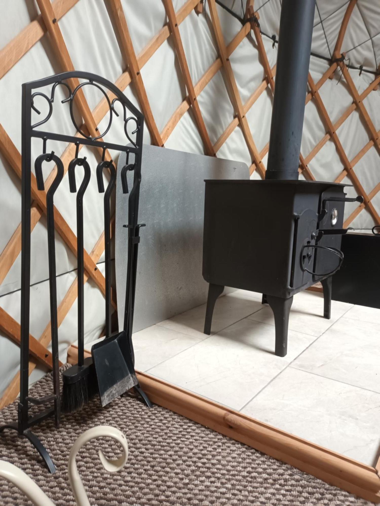 Gingerbread Cottage Yurts Dereham Ngoại thất bức ảnh