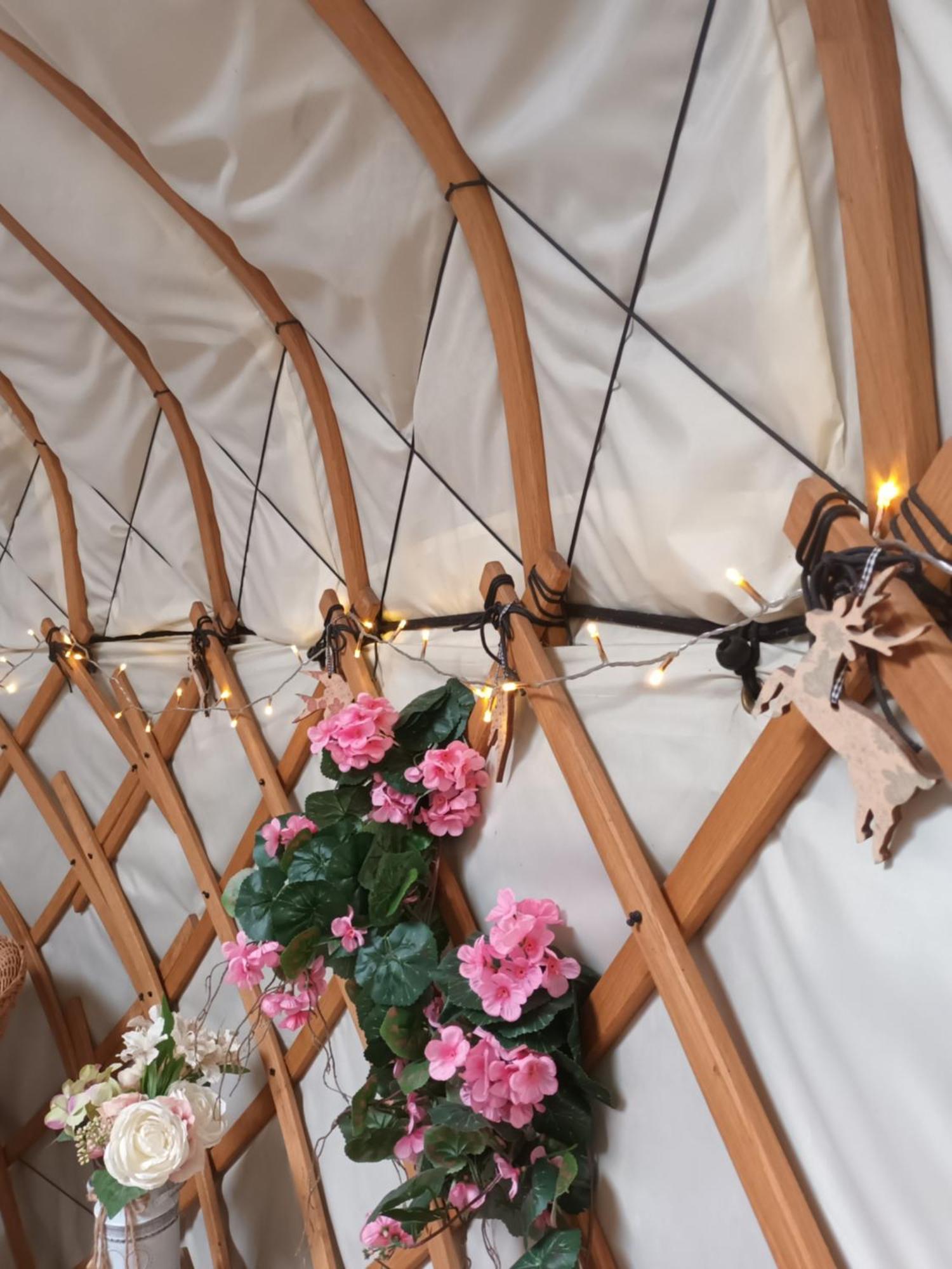 Gingerbread Cottage Yurts Dereham Ngoại thất bức ảnh