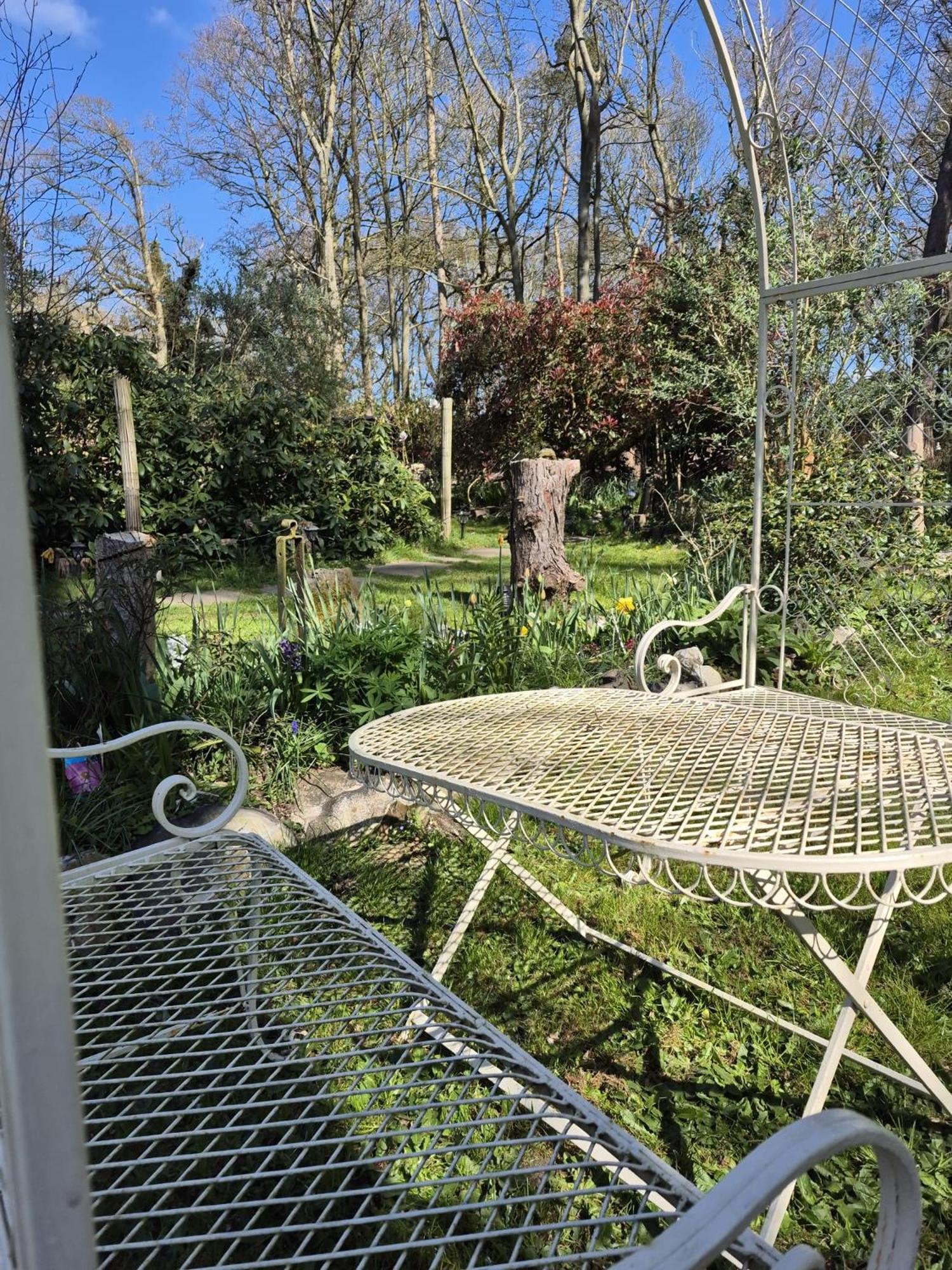 Gingerbread Cottage Yurts Dereham Ngoại thất bức ảnh